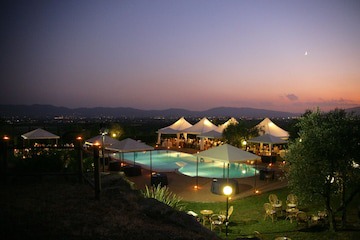 Santomato Apartment | Studio "Farm CASALBOSCO" an ancient medieval village in the countryside