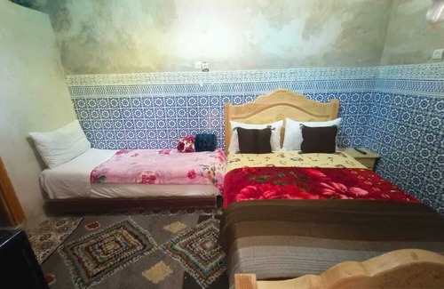 Talaa House | Triple room at Riad Drissia