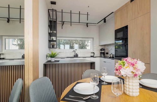 Tychy Apartment | Barona 51 Tychy | Air Conditioned Apartment with Parking and Desk