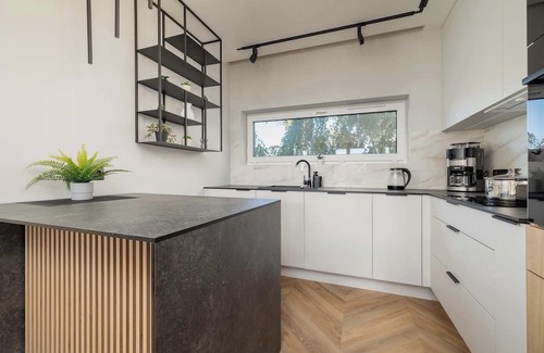 Tychy Apartment | Barona 51 Tychy | Air Conditioned Apartment with Parking and Desk