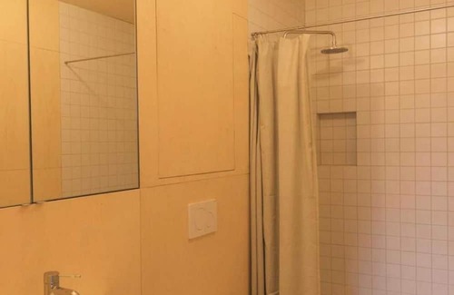 Werben Apartment | GARDEN LEVEL RIGHT