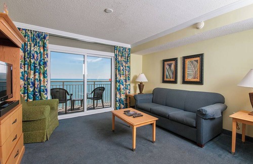 Myrtle Beach Hotel | 4 Oceanfront Suites with Balcony Views – Close to Myrtle Beach Boardwalk