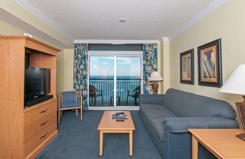 Myrtle Beach Hotel | Refreshing Beach Stay w/Ocean Views, Near Local Dining - 4 Units w/Balcony