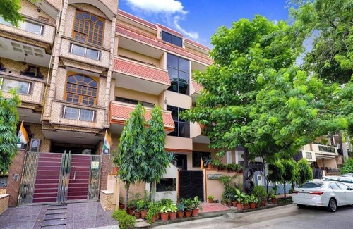 Noida Apartment | House of Comfort Noida 1 bedroom unit 3