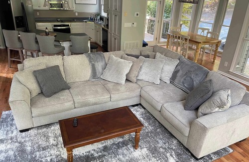 Kings Mountain House | Kings Mountain Retreat 4BR Family Home Mountain View, Game Room, Fireplace