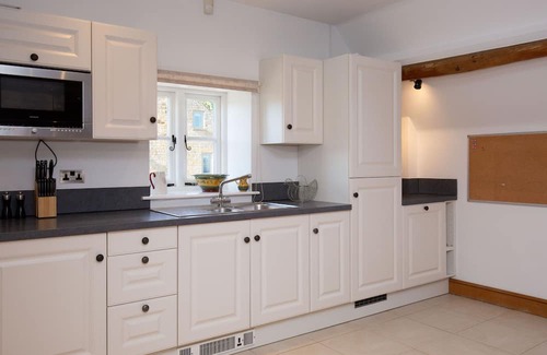 Todenham Cottage | Stockmans Cottage - Pet Friendly, Todenham