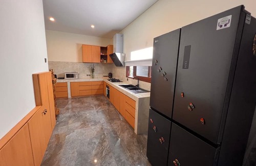 Sanur Villa | Modern 5BR Retreat | Pool, Rooftop Ocean View, Butler, 100 Mts Beach & Port