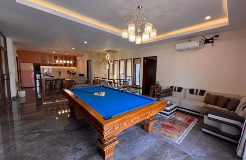 Sanur Villa | Modern 5BR Luxury Villa with Rooftop, Seaview & Pool - 100m from Beach & Port