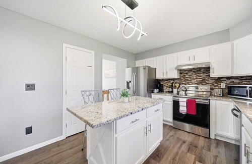 Hilliard House | Spacious 4-BR Retreat w/Game Room + BBQ Patio