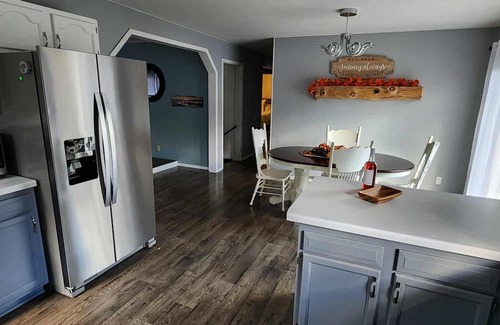 Merrill House | NEW NOV 2025 - Spacious & Quiet 3-bedroom/2 bath country home in Merrill WI