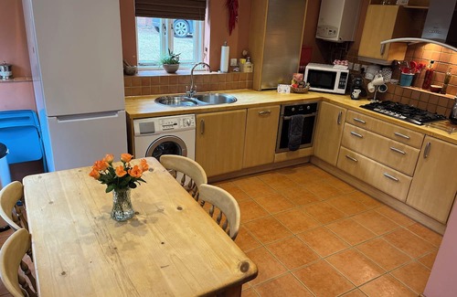 Saffron Walden Cottage | Spacious, comfortable, modern cottage, 5 minutes to Saffron Walden town Centre.