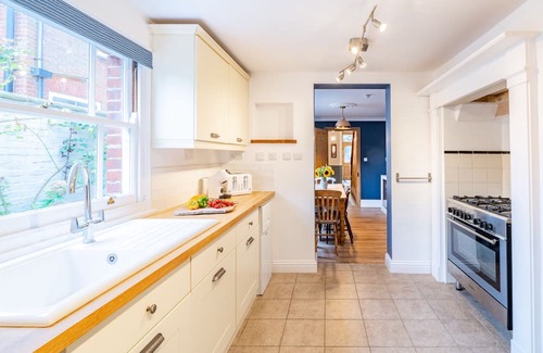 Overstrand Cottage | Sea Thrift House is a beautiful Victorian three storey house, overlooking the cricket ground and tuc