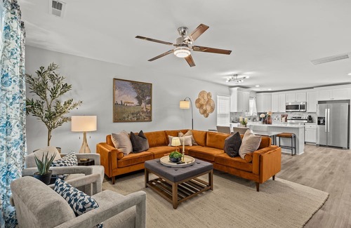 Concord House | Modern 4BR Retreat near Downtown Concord