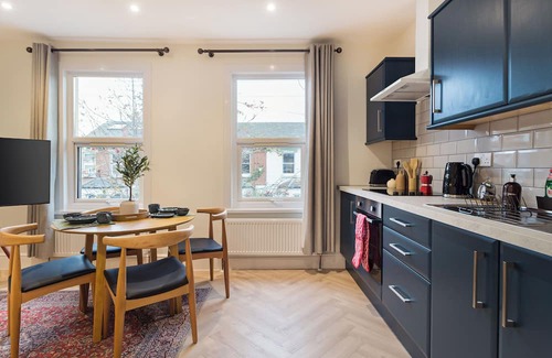 St. Ann's Apartment | Sleek 2 Bedroom Flat in the Heart of North London