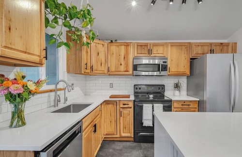 Longmont House | Peaceful Longmont Retreat Near Parks, Hospitals & Lake Macintosh