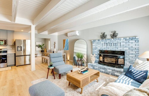 Pollock Pines Cabin | Hot Tub & Game Room: Luxe Cabin, Day Trip to Tahoe