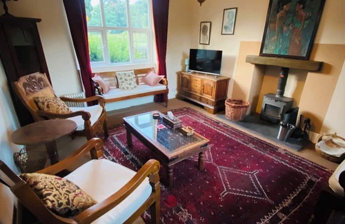 Penrith House | Beautiful House with Spectacular Mountain Views