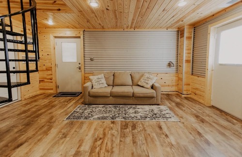Seminole Apartment | Cedar Guest House