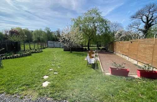 Saint-Amand-les-Eaux Apartment | First floor studio 2.5kms from Saint Amand les Eaux town center