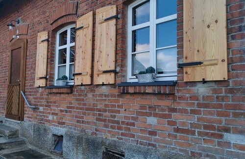 Presseck House | Holiday Home 'Alte Schlosserei' with Private Terrace, Private Garden and Wi-Fi
