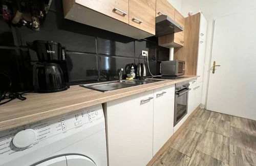 Simmering Apartment | Beautiful Room in Modern Flat – Simmering Area