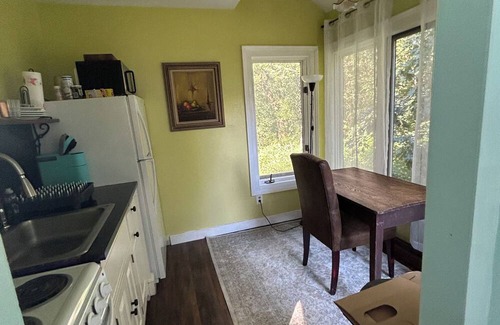 Scottsville Cottage | Private cabin in wine country