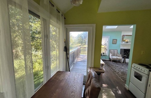 Scottsville Cottage | Private cabin in wine country