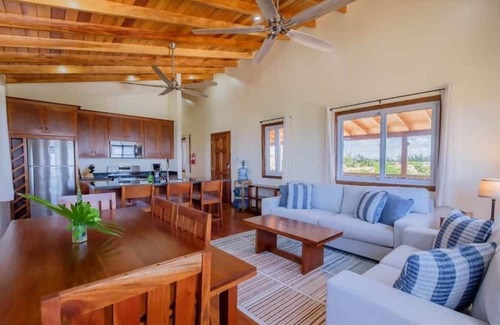 Belize City Villa | Ocean Front 3 bed/2 Bath Home w Pool - Upper Unit