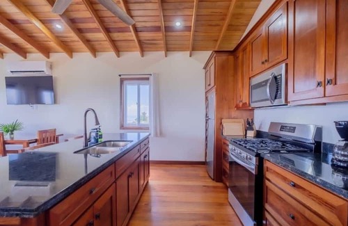 Belize City Villa | Ocean Front 3 bed/2 Bath Home w Pool - Upper Unit