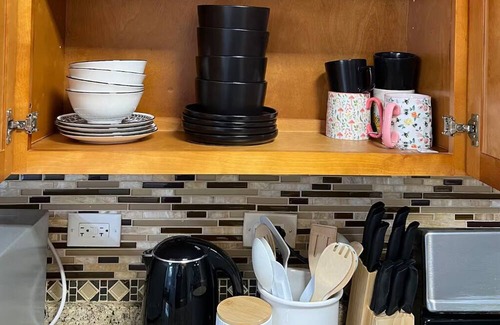 Bloomingdale House | Suburban Comfort Just 35 Min from Downtown Chi