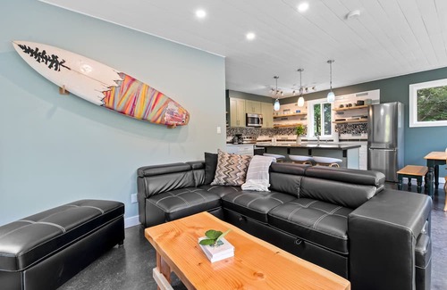 Tofino House | NEW-Sea's the Day-N.Chesterman-Hot Tub -OD Shower