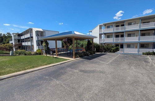 North Shore Condo | Lakefront Hideaway - Outdoor Balcony Perfect for Relaxing