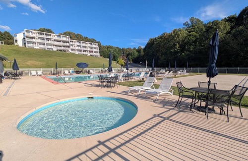 North Shore Condo | Lakefront Hideaway - Outdoor Balcony Perfect for Relaxing