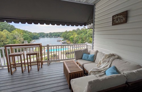 North Shore Condo | Lakefront Hideaway - Outdoor Balcony Perfect for Relaxing