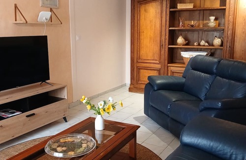 Saint-Julien-de-l'Herms House | "mas du mayoussier" with private garden