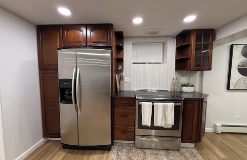 East Meadow Apartment | Lovely 2-bedroom basement apartment with private entrance in East Meadow