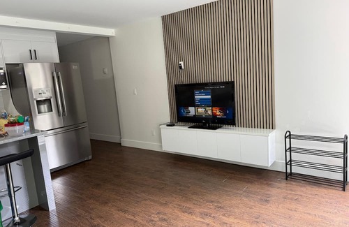 Fleetwood House | 4 bedroom 2 kitchen 2 living rooms. Sleeps 12 people.