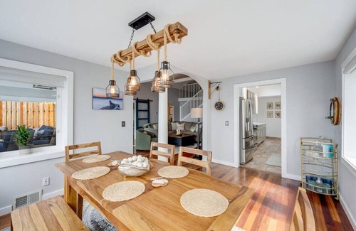 Indianola Apartment | The Hygge Hideaway with Breathtaking Views
