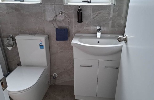 Auckland Apartment | 2 Double Beds, 3 Single Beds, 2 Sofa Beds Studio, Suite 8