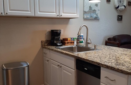 Oak Harbor Condo | C&D REST-A-WHILE Book 2 nights get the 3rd free. 9/1/25 - 3/31/26 stays.