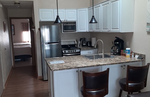 Oak Harbor Condo | C&D REST-A-WHILE Book 2 nights get the 3rd free. 9/1/25 - 3/31/26 stays.