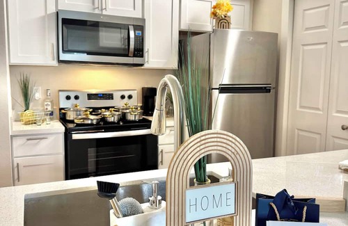 Chinatown House | Luxe Oasis Château – Entire Houston Home wPool Near NRG, Med Center & Galleria