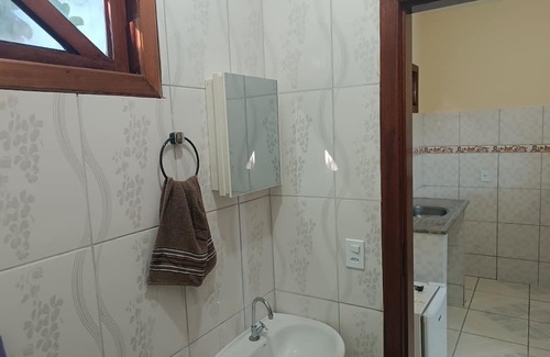 Santa Cruz Cabralia Cabin | Simple but cozy rooms in Coroa Vermelha-Ba. We accept pets.