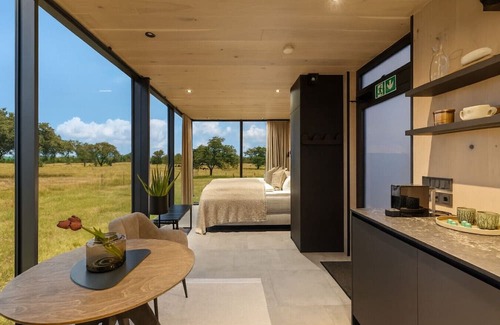 Myra House | Mirror House in the North Texas Hill Country