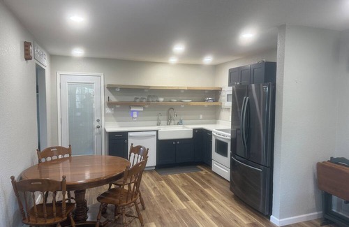 Fort Worth Cottage | Private Furnished Guest House