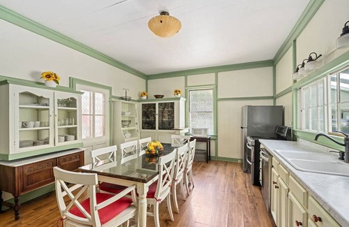 Makawao Villa | Spacious Historic Inn. Serene base to explore Maui