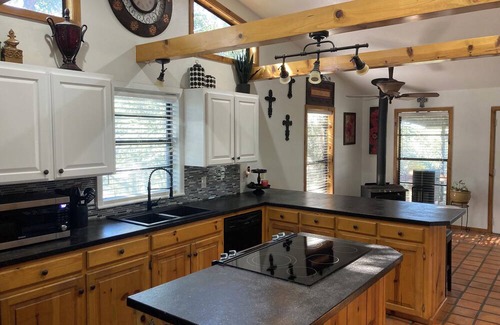 Cisco House | 3 bedroom 2 bath lake home with covered dock