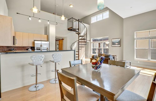 Greenwood Village Condo | 3 Bedroom condo in heart of DTC - Greenwood Village