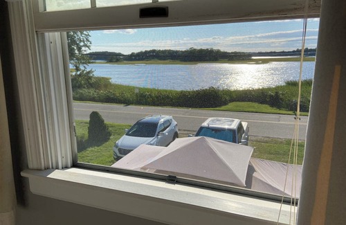 Niantic House | Waterfront- 4 bedroom home in Niantic