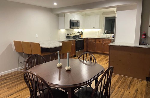 Niantic House | Waterfront- 4 bedroom home in Niantic